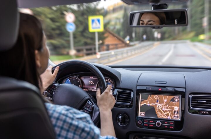 Ihr Leitfaden zu den Schweizer Verkehrsregeln: Was Fahrschüler wissen müssen